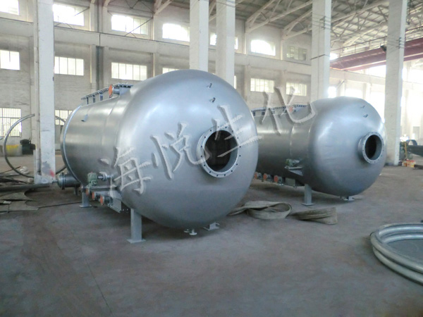 Compressed air pretreatment device